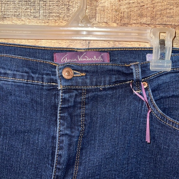 Gloria Vanderbilt Amanda jeans - Picture 3 of 8